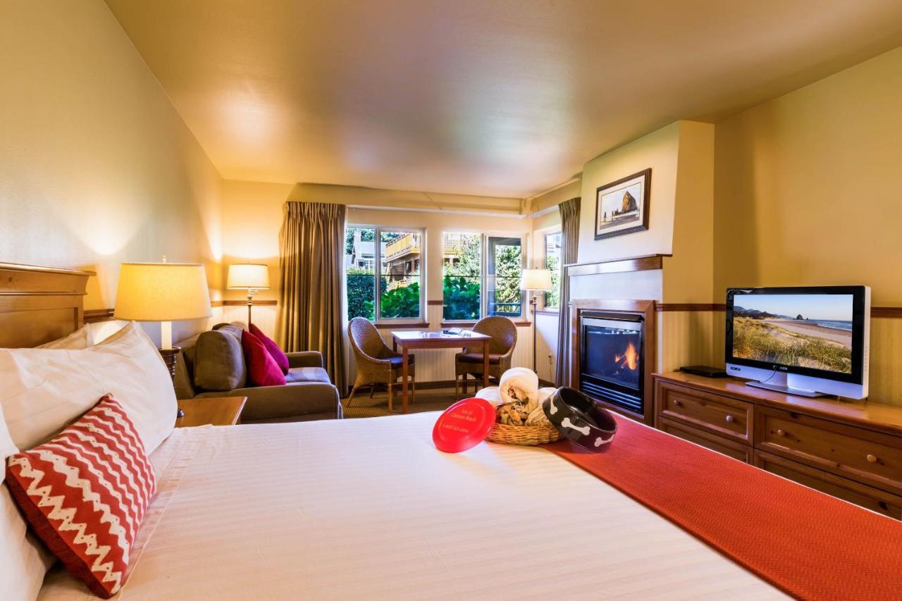 Deluxe King Room Sofa Sleeper 1st Floor Pets Allowed,1358898830:JPEG